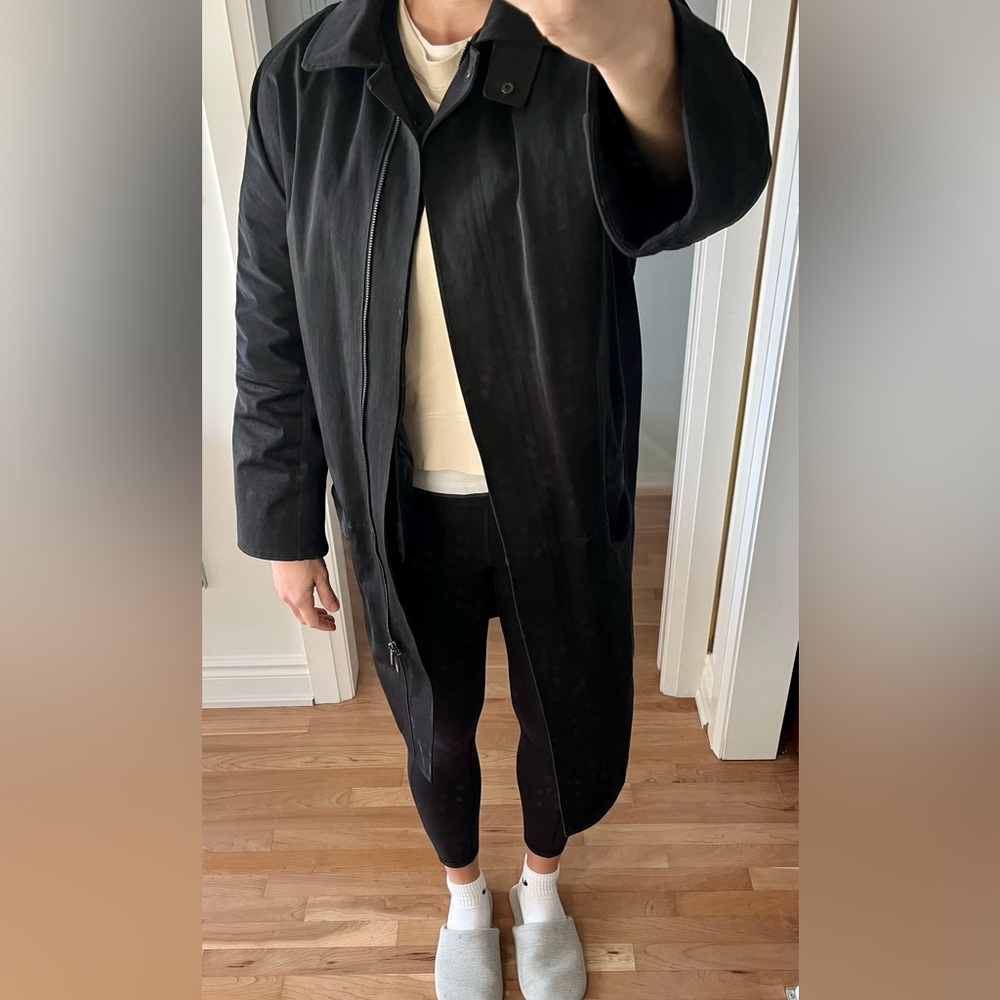 Lululemon lab waterproof peacoat